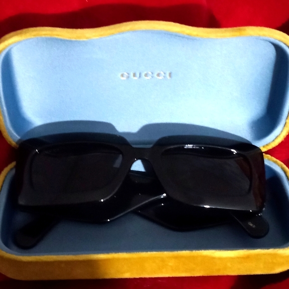 Gucci sunglasses - Picture 1 of 4